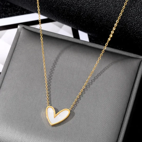 H7c612d8a91814dc9a8084c5b6e49ddf8y White Heart Pendant Necklace