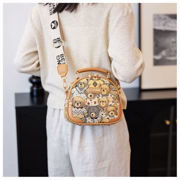 🧸 BEIBEOBEO Round Teddy Tapestry Handbag – Beige Edition