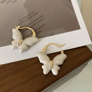 🤍 Pearl White Butterfly Hook Earrings
